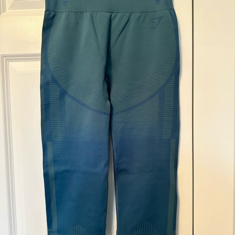 Gymshark Geo Teal Ombre Seamless Capri Leggings